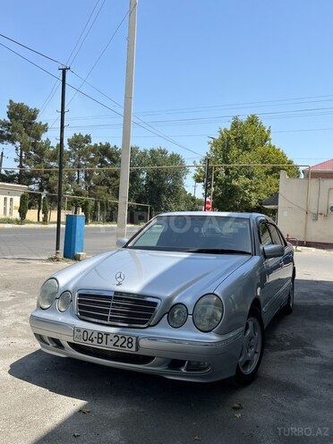 Mercedes E 220 d 2001, 450,000 km - 2.2 л - Ağcabədi