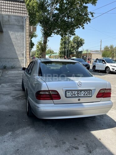 Mercedes E 220 d 2001, 450,000 km - 2.2 л - Ağcabədi