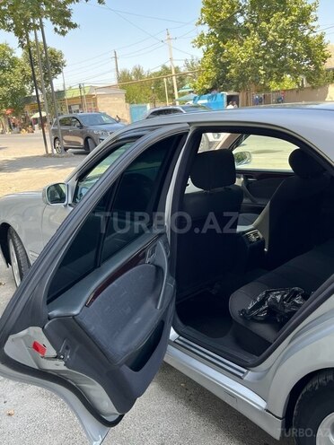 Mercedes E 220 d 2001, 450,000 km - 2.2 л - Ağcabədi