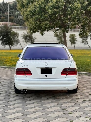 Mercedes E 320 2001, 320,100 km - 3.2 l - Bakı