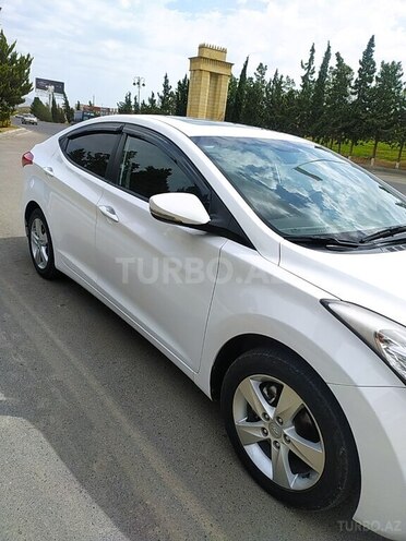 Hyundai Elantra 2011, 220,000 km - 1.8 л - Şirvan