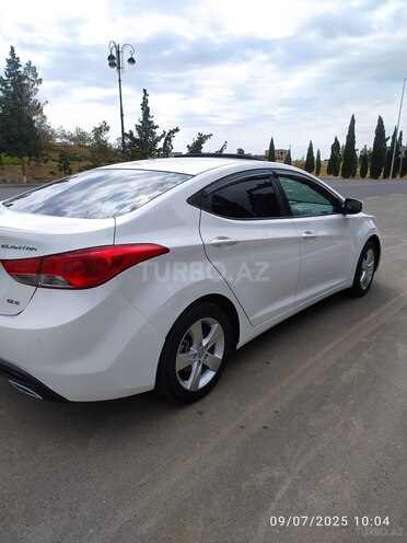 Hyundai Elantra 2011, 220,000 km - 1.8 л - Şirvan