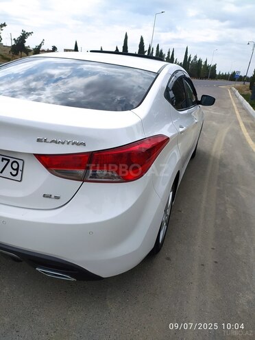 Hyundai Elantra 2011, 220,000 km - 1.8 л - Şirvan