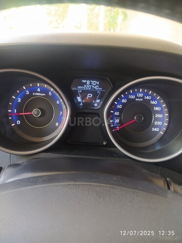 Hyundai Elantra 2011, 220,000 km - 1.8 л - Şirvan