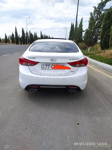 Hyundai Elantra 2011, 220,000 km - 1.8 л - Şirvan