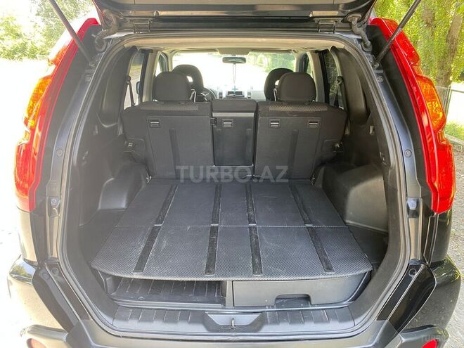 Nissan X-Trail 2008, 235,000 km - 2.5 l - Qax