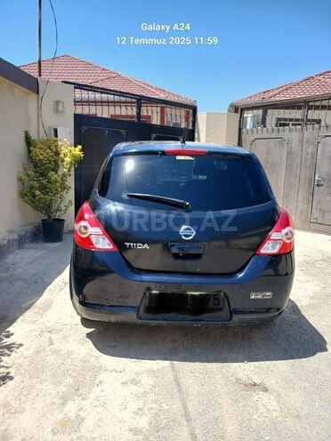 Nissan Tiida-2