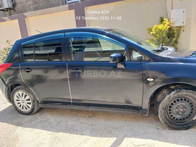 Nissan Tiida-4