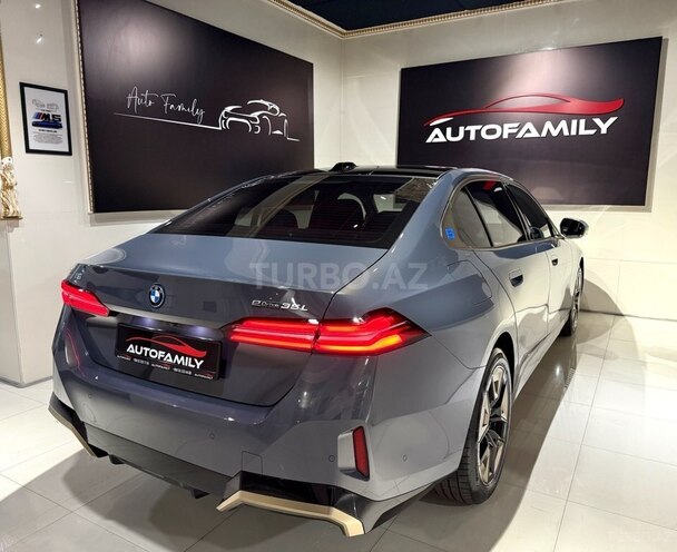BMW i5-8