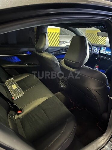 Toyota Camry 2024, 13,000 km - 2.0 л - Bakı