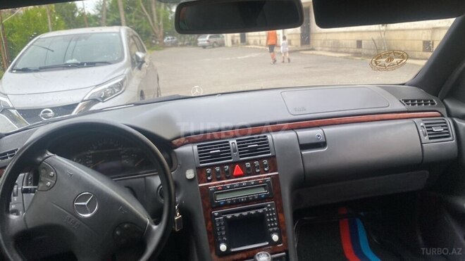Mercedes E 220 d 2000, 427,552 km - 2.2 l - Lənkəran