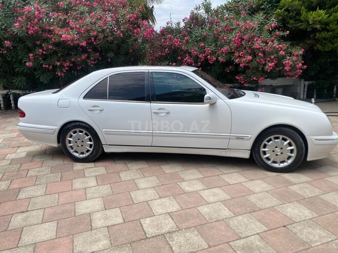 Mercedes E 220 d 2000, 427,552 km - 2.2 l - Lənkəran