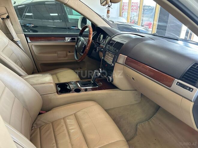 Volkswagen Touareg-14