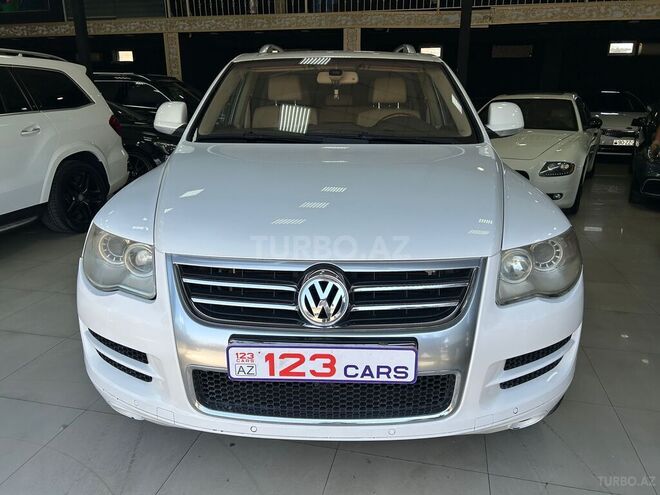 Volkswagen Touareg-1