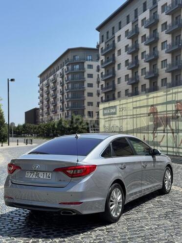 Hyundai Sonata-4