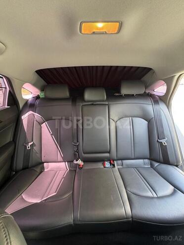 Hyundai Sonata-15
