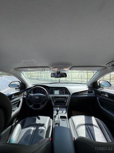 Hyundai Sonata-13