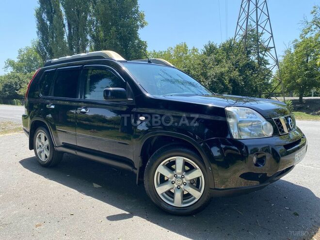 Nissan X-Trail 2008, 235,000 km - 2.5 l - Qax
