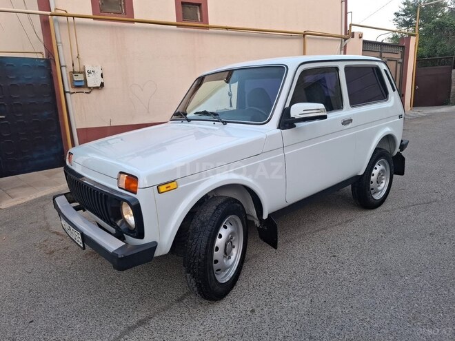 LADA (VAZ) Niva-16