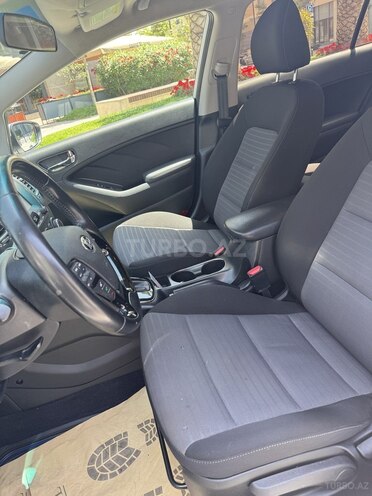 Kia Forte-12