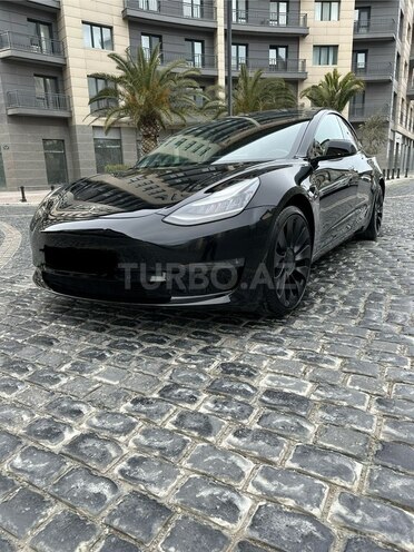 Tesla Model 3-3