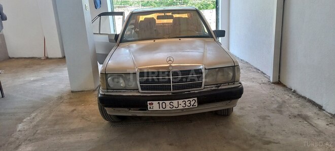 Mercedes 190 1992, 554,930 km - 2.0 l - Quba