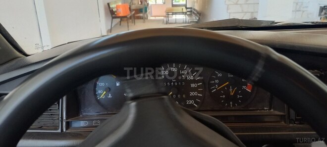 Mercedes 190 1992, 554,930 km - 2.0 l - Quba