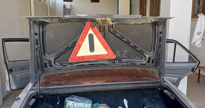 Mercedes 190 1992, 554,930 km - 2.0 l - Quba