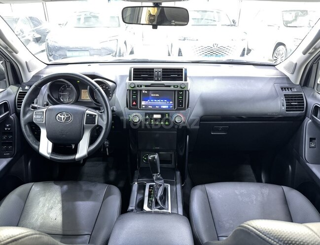 Toyota Land Cruiser Prado-8