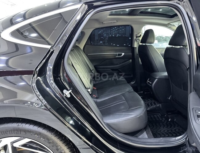 Hyundai Sonata-13
