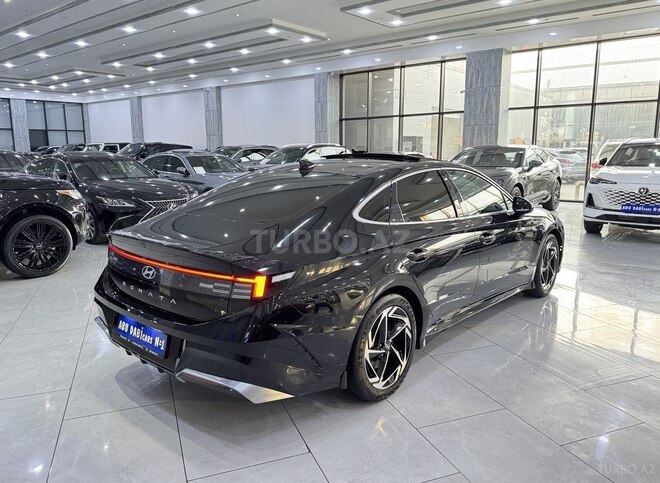 Hyundai Sonata-5