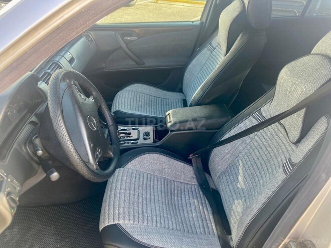 Mercedes E 220 d 2001, 358,000 km - 2.2 л - Bakı