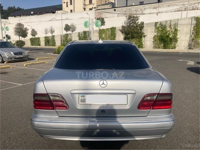 Mercedes E 220 d 2001, 358,000 km - 2.2 л - Bakı