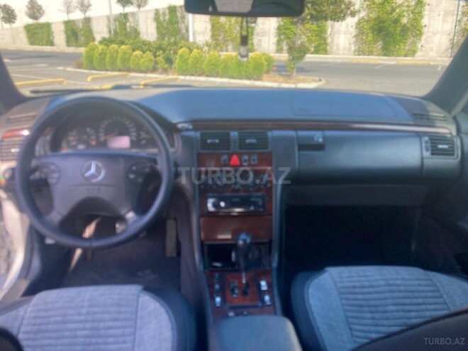 Mercedes E 220 d 2001, 358,000 km - 2.2 л - Bakı