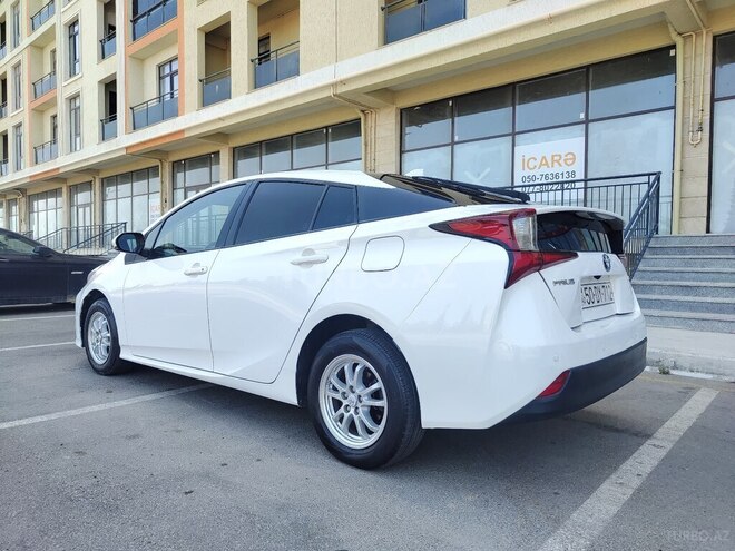 Toyota Prius 2019, 98,000 km - 1.8 л - Sumqayıt