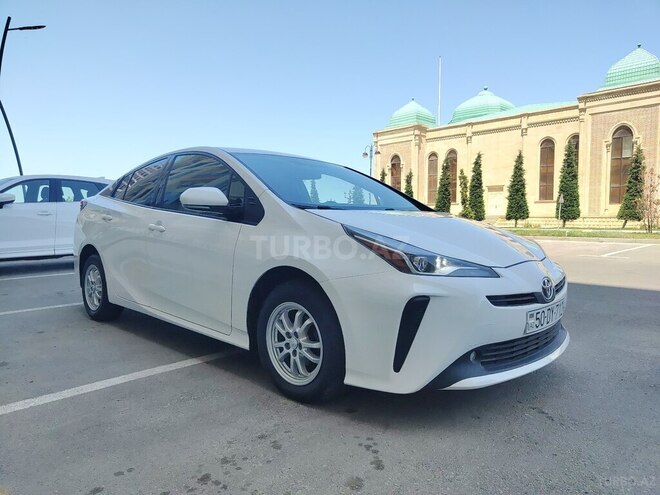 Toyota Prius 2019, 98,000 km - 1.8 л - Sumqayıt