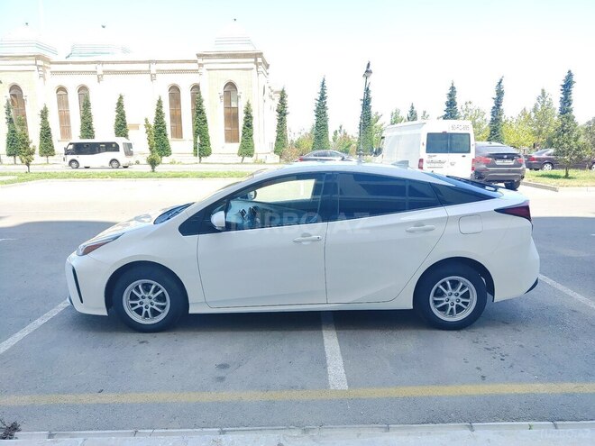 Toyota Prius 2019, 98,000 km - 1.8 л - Sumqayıt