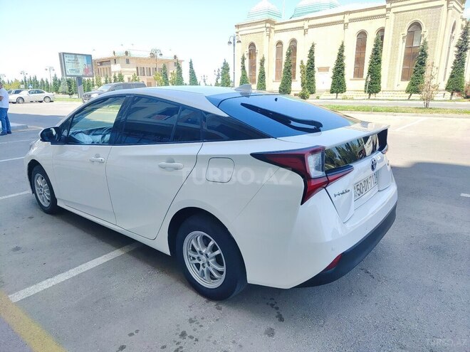 Toyota Prius 2019, 98,000 km - 1.8 л - Sumqayıt