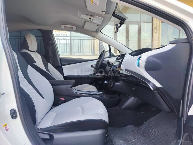 Toyota Prius 2019, 98,000 km - 1.8 л - Sumqayıt