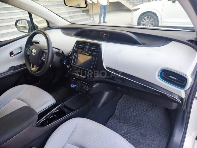 Toyota Prius 2019, 98,000 km - 1.8 л - Sumqayıt