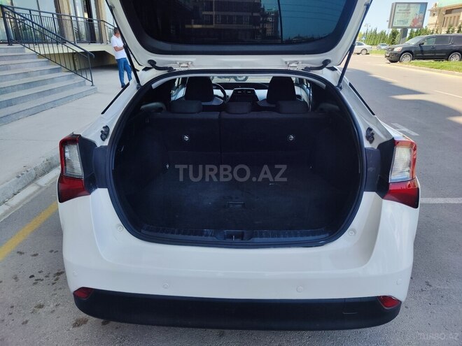Toyota Prius 2019, 98,000 km - 1.8 л - Sumqayıt