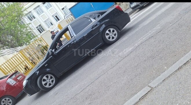 Chevrolet Lacetti-5