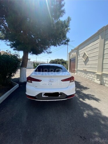 Hyundai Elantra 2018, 135,000 km - 2.0 l - Bakı