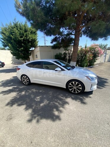 Hyundai Elantra 2018, 135,000 km - 2.0 l - Bakı