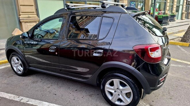 Renault Sandero Stepway 2016, 143,300 km - 1.6 l - Bakı