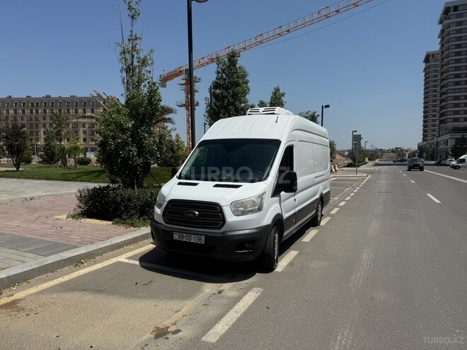 Ford Transit-21