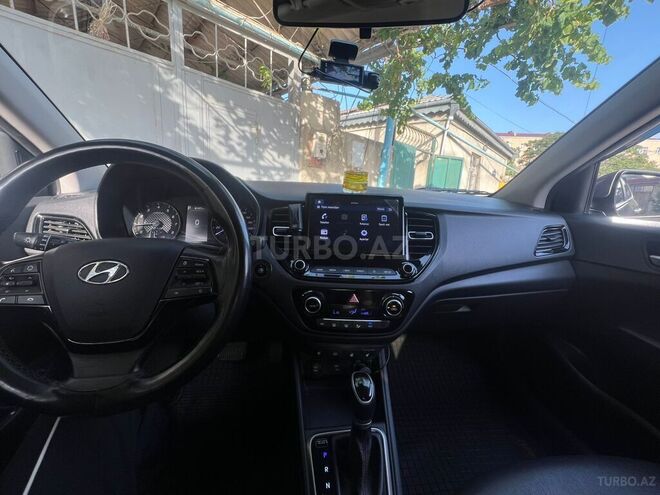 Hyundai Accent 2021, 90,000 km - 1.6 л - Sumqayıt