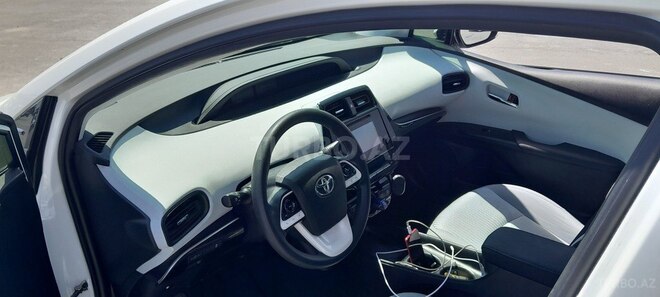 Toyota Prius 2017, 66,600 km - 1.8 l - Bakı