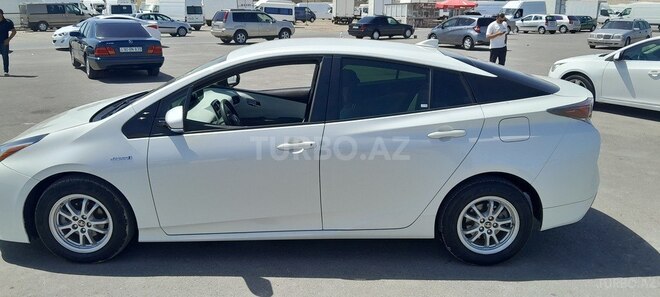 Toyota Prius 2017, 66,600 km - 1.8 l - Bakı