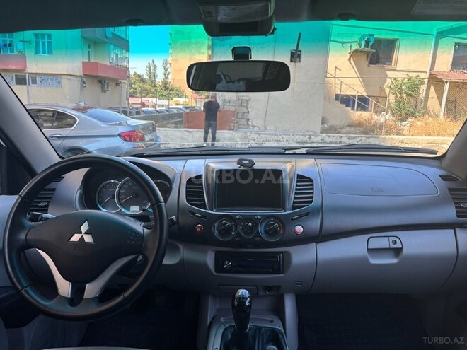 Mitsubishi L200 2014, 223,000 km - 2.5 l - Bakı